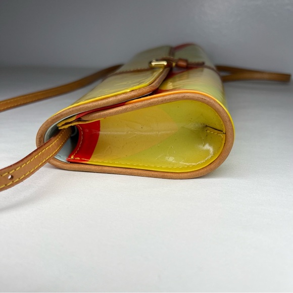 Louis Vuitton Limited Pochette Yellow Vernis Crossbody bag - Picture 10 of 17